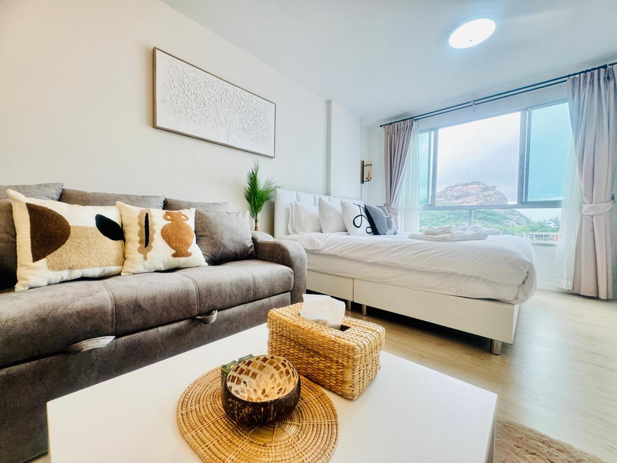 Sea&mountain View,5 Mins Walk To Famous With King Size Bed * HHQ